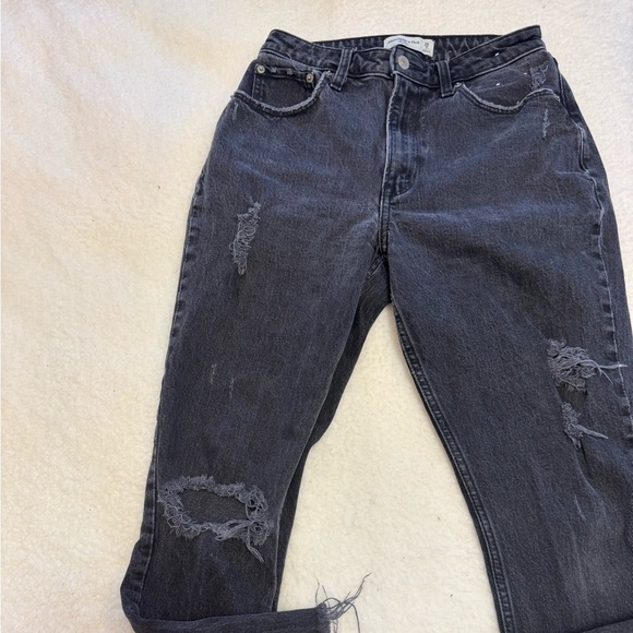 Abercrombie “The Mom” Curve Love High Rise - 26/2 - Picture 2 of 5